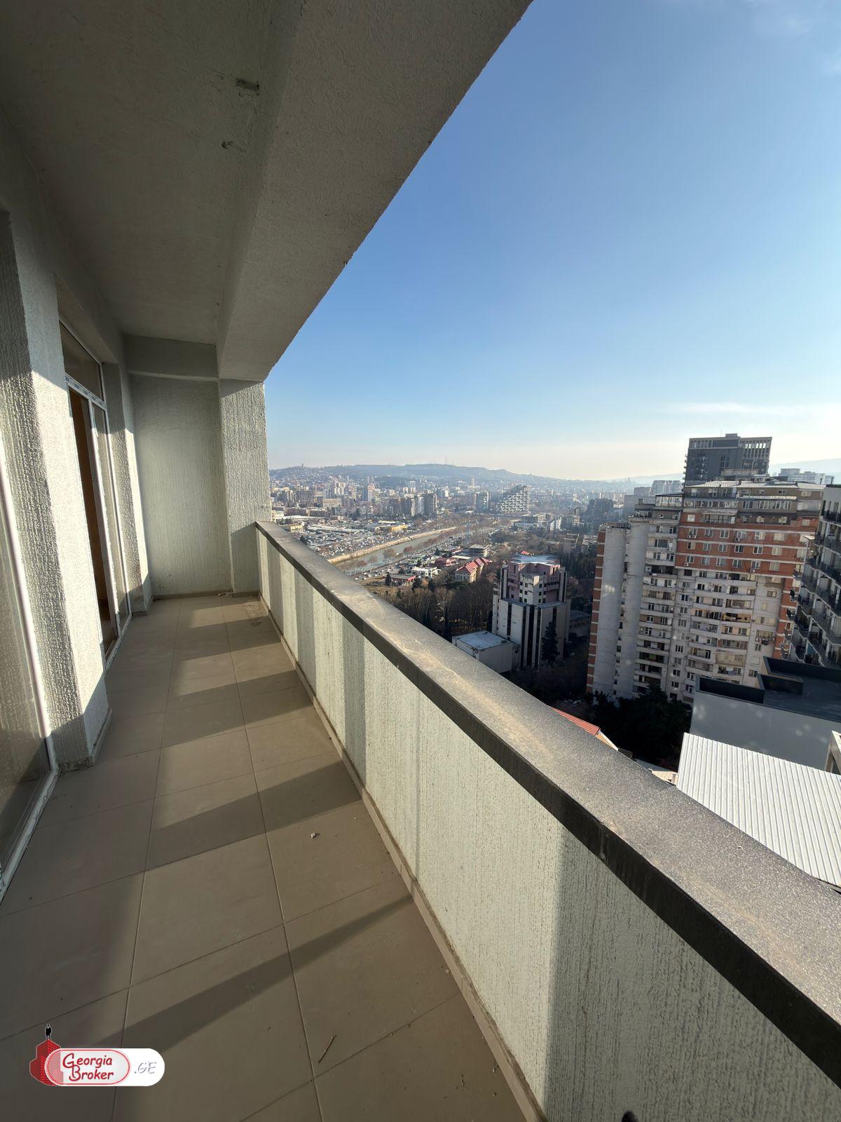 იყიდება ახალი აშენებული 4 ოთახიანი ბინა